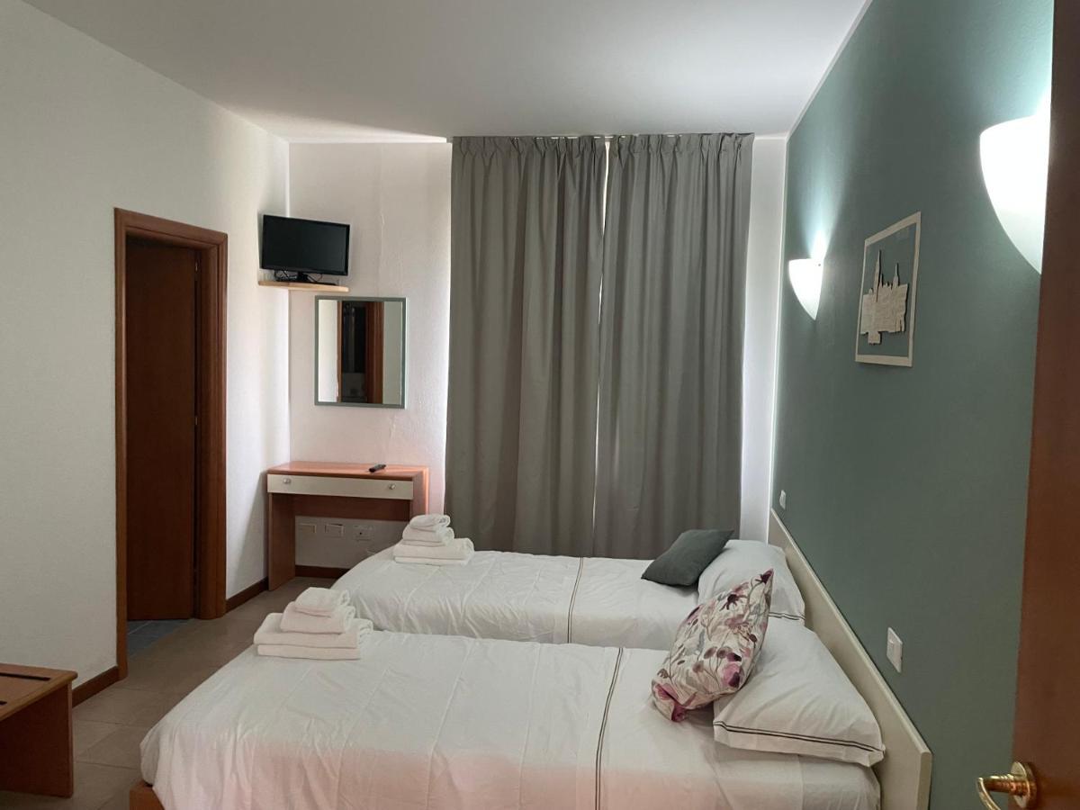 Hotel Sportland Colle di Val d'Elsa Exterior foto